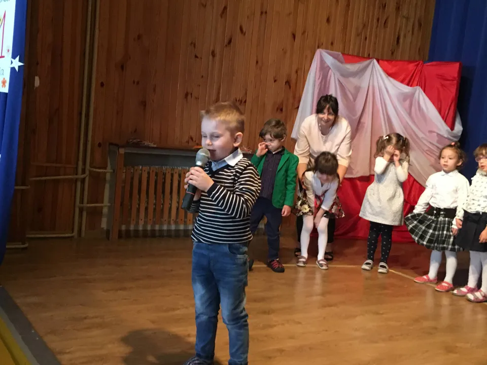 Dzień Babci i Dziadka w grupie Pszczółek — zdjęcie 23