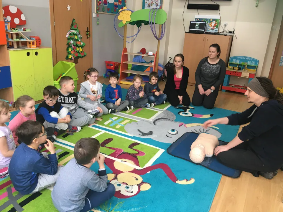 Kurs pierwszej pomocy w grupie Delfinów — zdjęcie 10