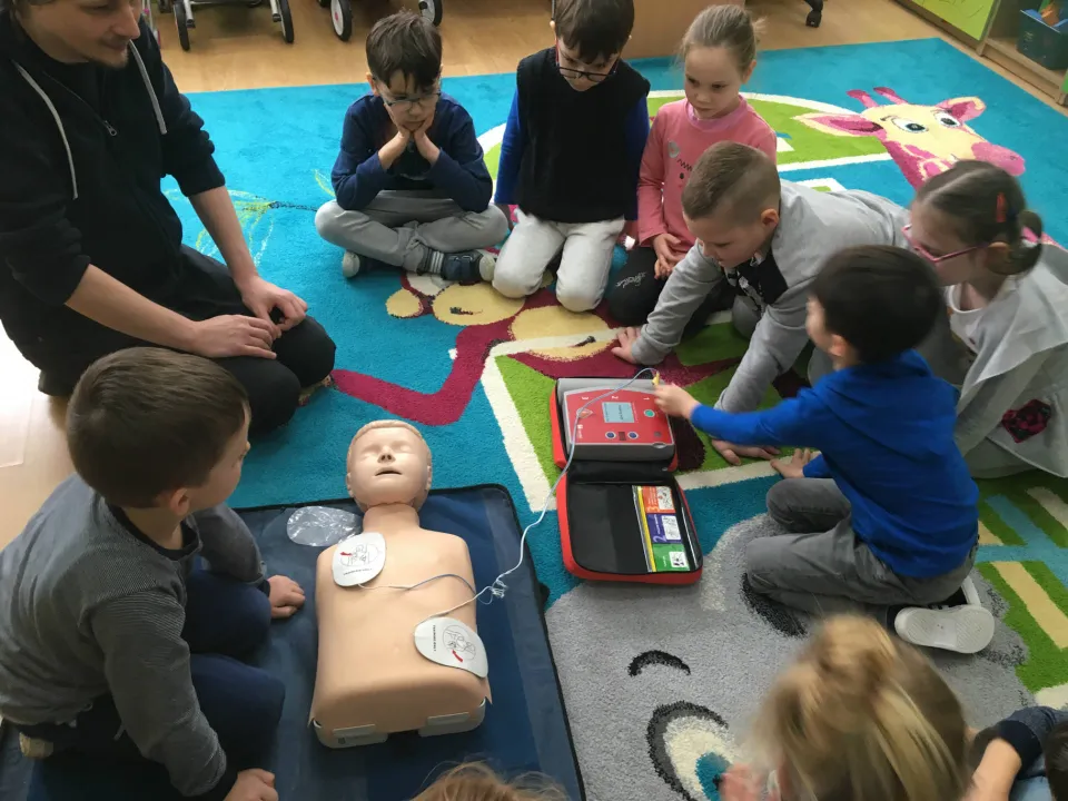 Kurs pierwszej pomocy w grupie Delfinów — zdjęcie 20
