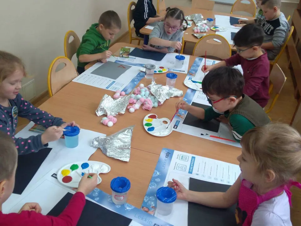Zimowa improwizacja w grupie Delfinów — zdjęcie 6