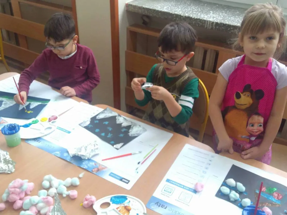 Zimowa improwizacja w grupie Delfinów — zdjęcie 9