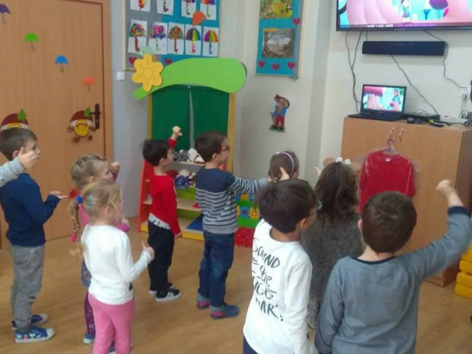 Wizyty studentek z Hiszpanii w naszym przedszkolu — zdjęcie 5