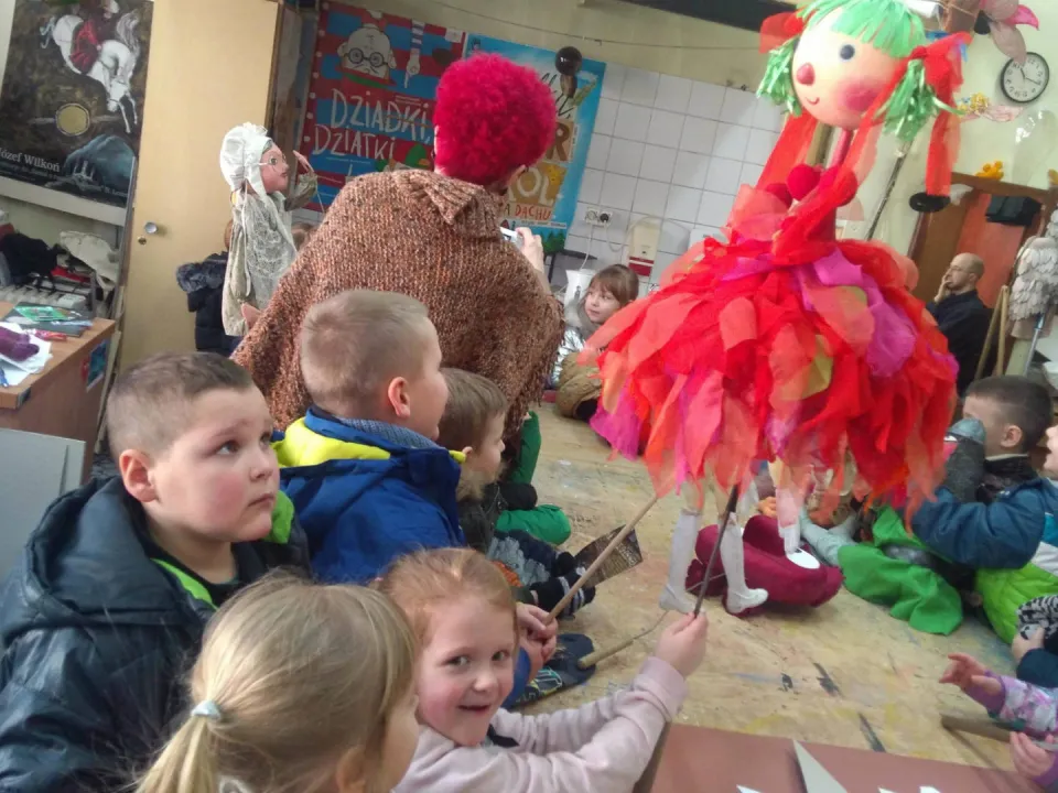 Delfiny w Teatrzyku Lalki i Aktora "Kubuś" — zdjęcie 7
