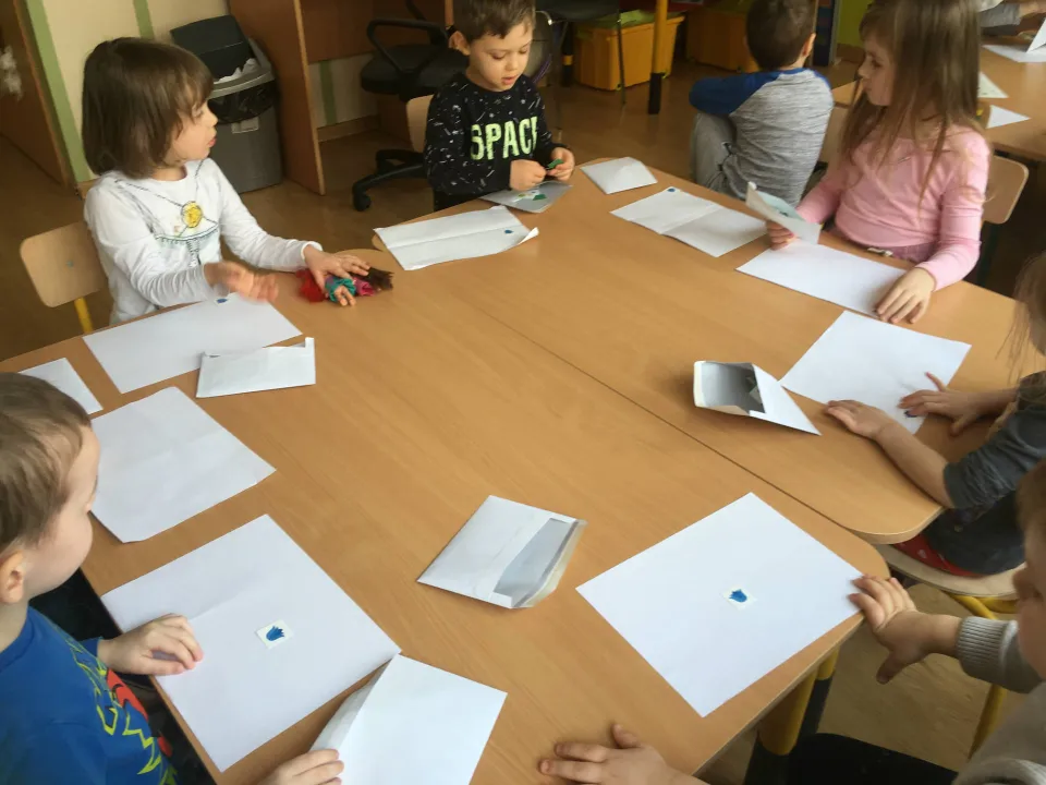 Pszczółki klasyfikują kwiatki — zdjęcie 4