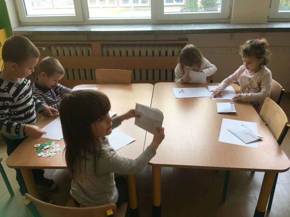 Pszczółki klasyfikują kwiatki — zdjęcie 10
