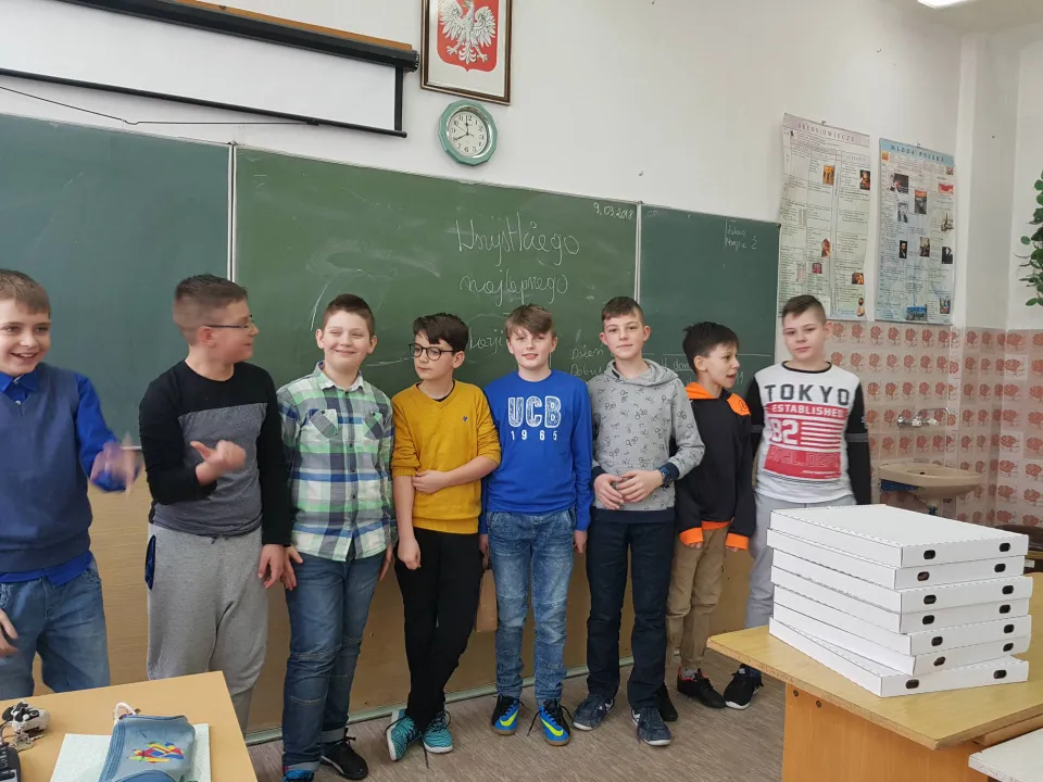 Dzień Kobiet w 5a — zdjęcie 1