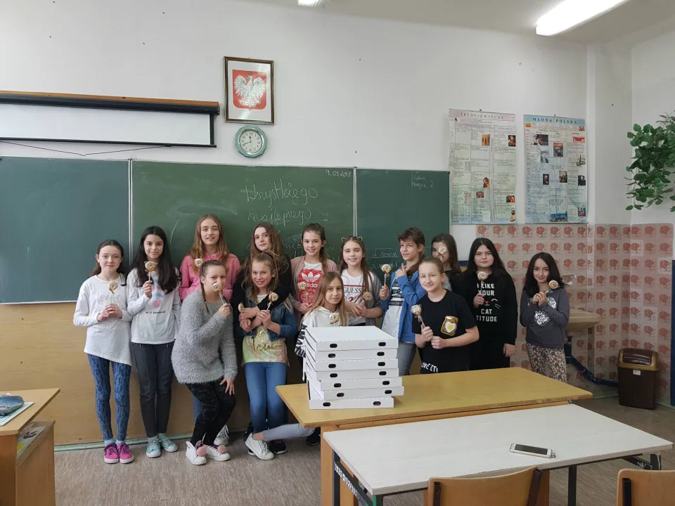Dzień Kobiet w 5a — zdjęcie 3