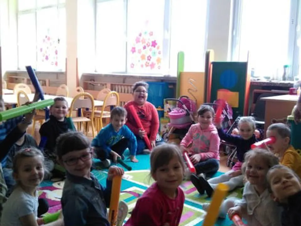 Delfiny grają na Bum Bum Rurkach — zdjęcie 4