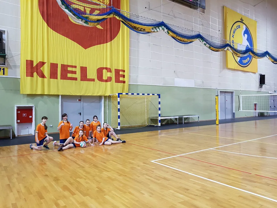 Minisiatkówka dziewcząt — zdjęcie 1