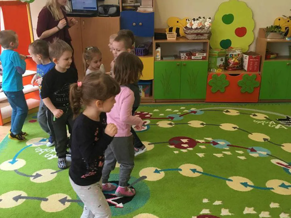 Zajęcia z rytmiki — zdjęcie 4