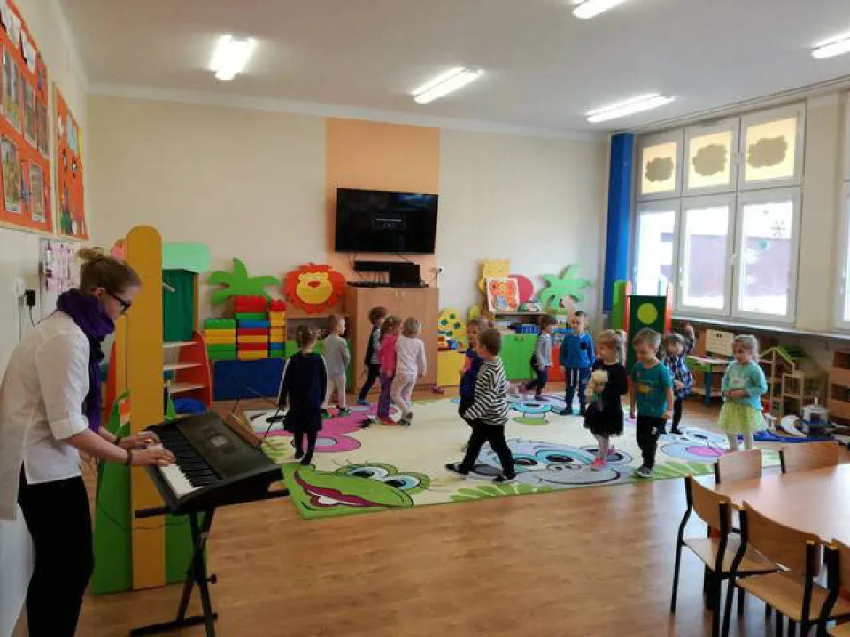 Zajęcia z rytmiki — zdjęcie 10