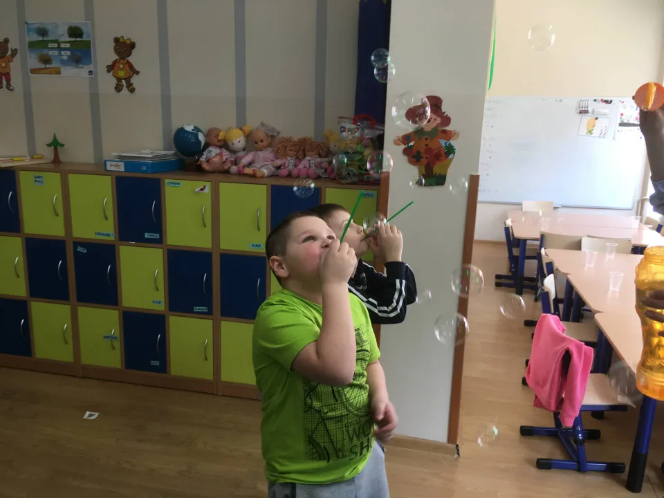 Ćwiczenia oddechowe u Delfinów — zdjęcie 3