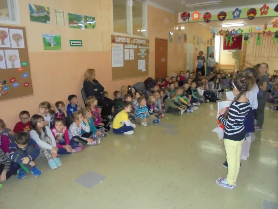 Apel z okazji Święta Niepodległości w klasach O-III — zdjęcie 7