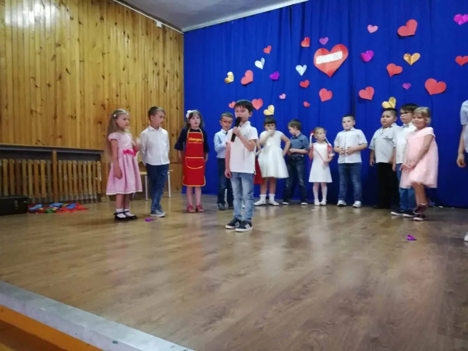 Uroczysty Dzień Rodziny w grupie Delfinów — zdjęcie 12