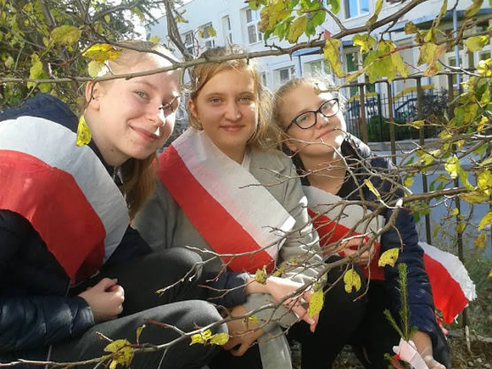 Sadzenie drzew na 100 lecie Odzyskania Niepodległości — zdjęcie 29