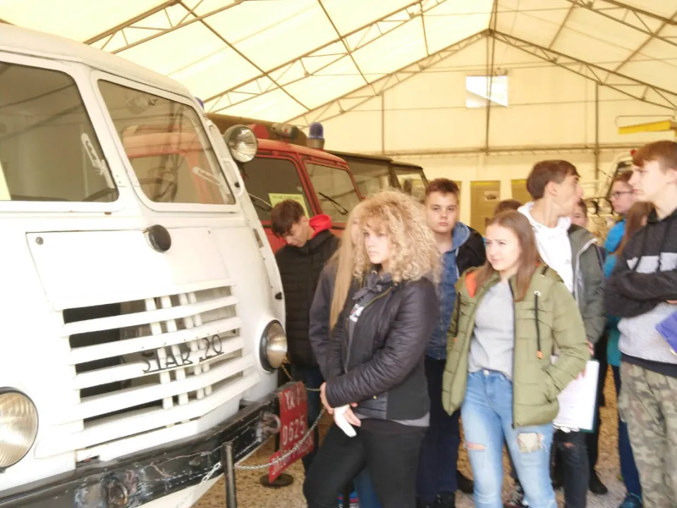 Klasy III śladami Miejsc Pamięci — zdjęcie 2