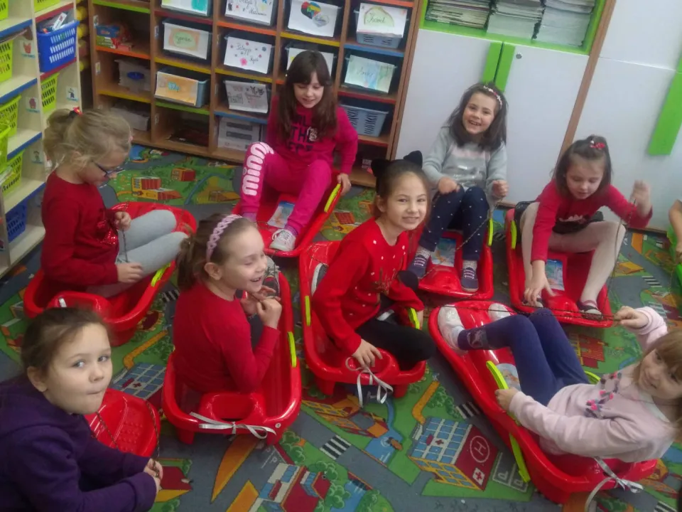Wizyta Pomocnika Świętego Mikołaja w klasie 1c — zdjęcie 2