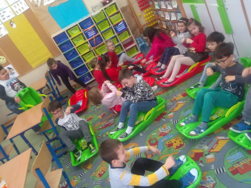 Wizyta Pomocnika Świętego Mikołaja w klasie 1c — zdjęcie 5