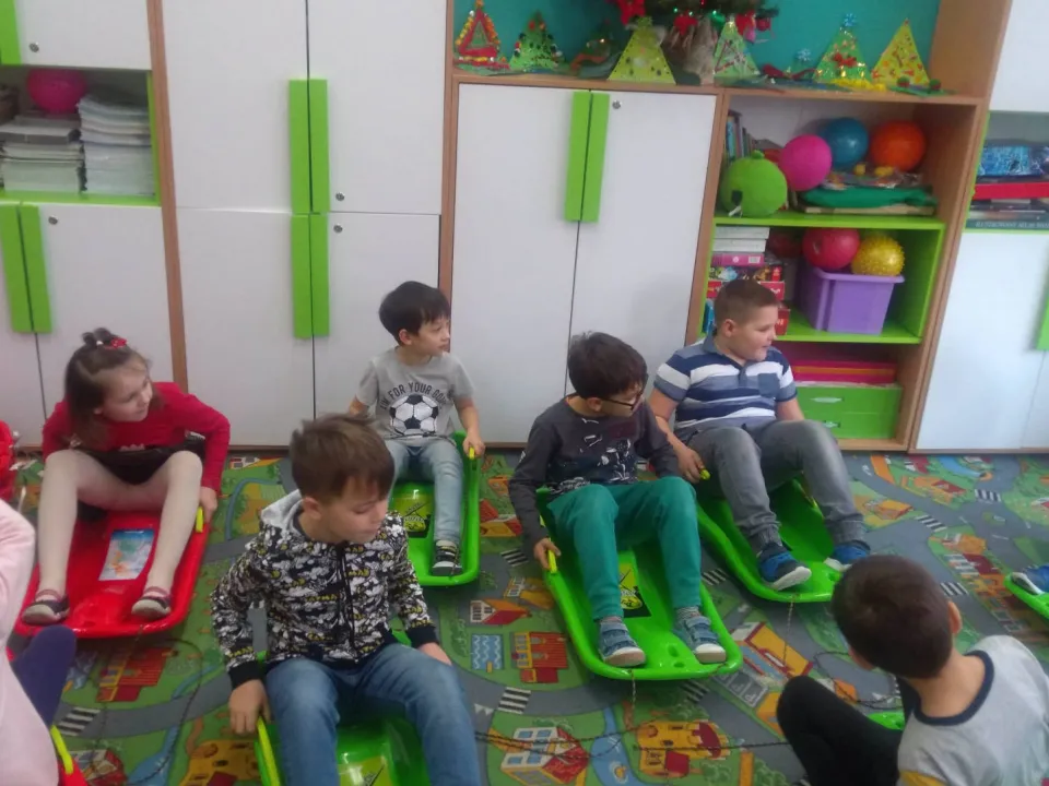 Wizyta Pomocnika Świętego Mikołaja w klasie 1c — zdjęcie 10