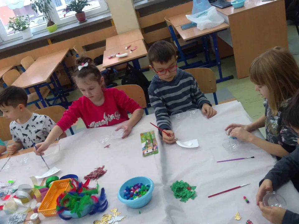Świąteczne warsztaty w klasie 1c — zdjęcie 3