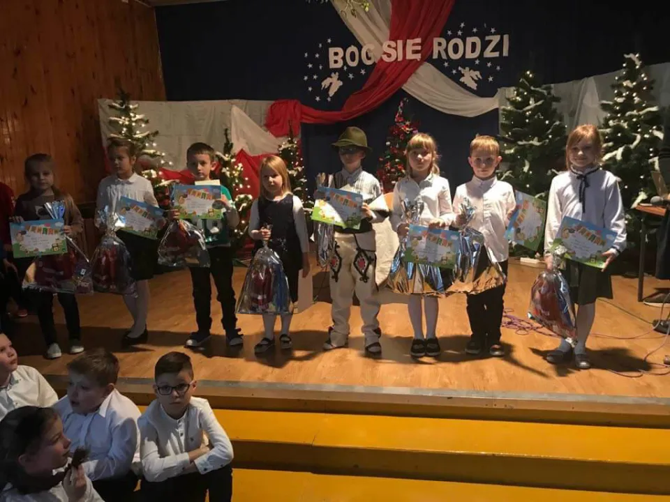 Konkurs plastyczny "Złota Pani Jesień" w klasach 0-3 — zdjęcie 6