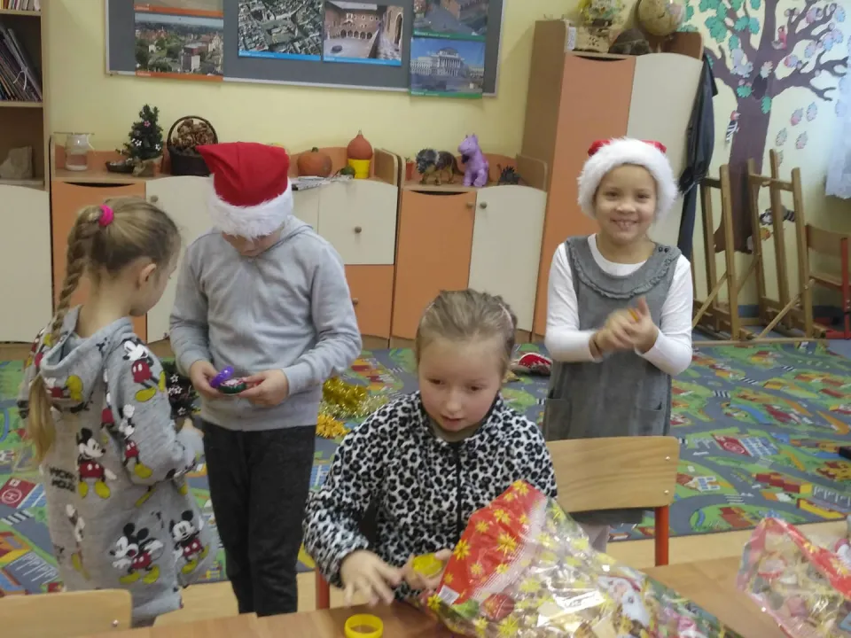 Mikołajki w klasie 2a — zdjęcie 10