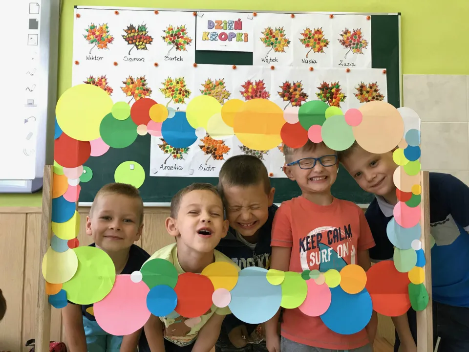 Międzynarodowy Dzień Kropki w klasie 0a — zdjęcie 4