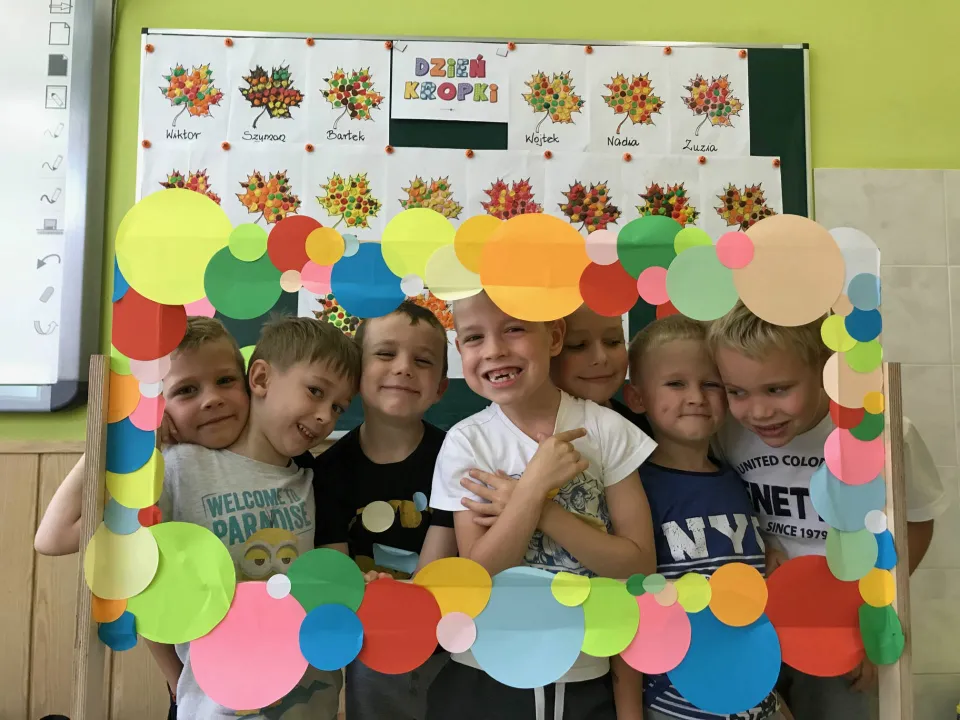 Międzynarodowy Dzień Kropki w klasie 0a — zdjęcie 5