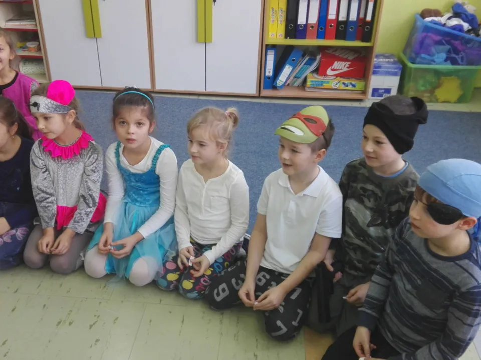 Zabawa andrzejkowa w klasie IId — zdjęcie 2