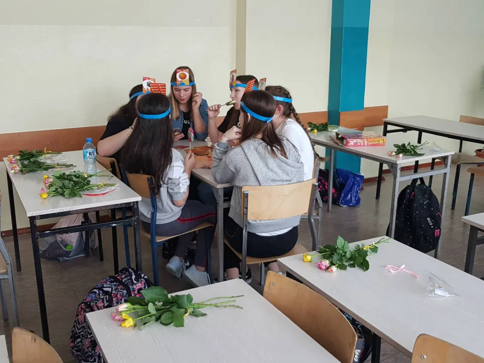 Dzień Kobiet w 6a — zdjęcie 6