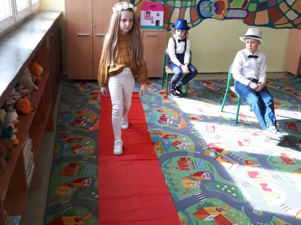 *marca na świetlicy — zdjęcie 15
