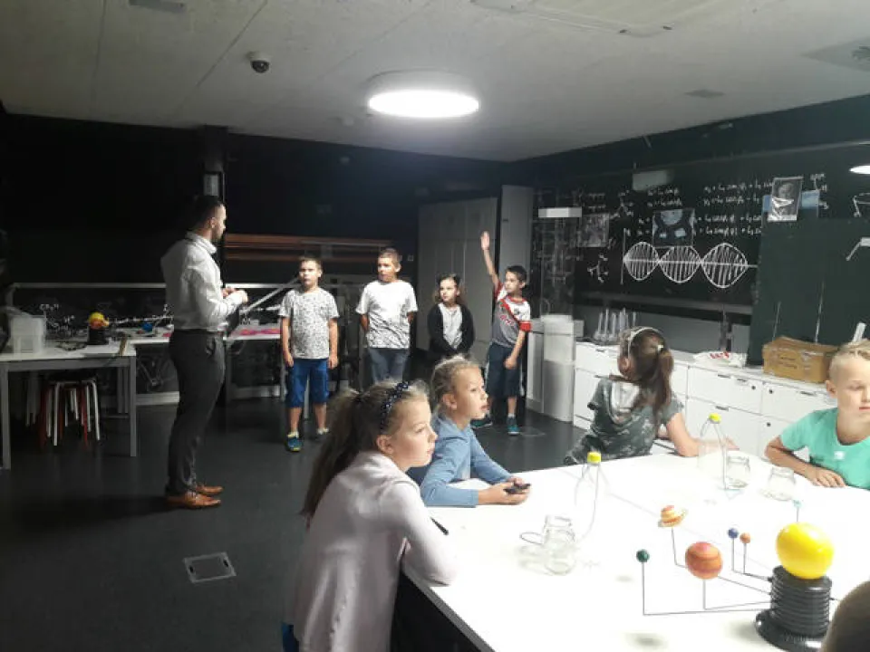 Klasa 3a POZA ZIEMIĄ — zdjęcie 7