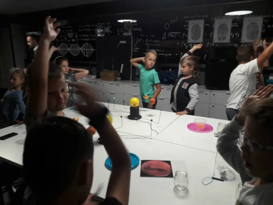 Klasa 3a POZA ZIEMIĄ — zdjęcie 12