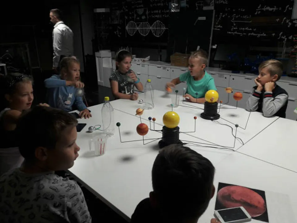 Klasa 3a POZA ZIEMIĄ — zdjęcie 15
