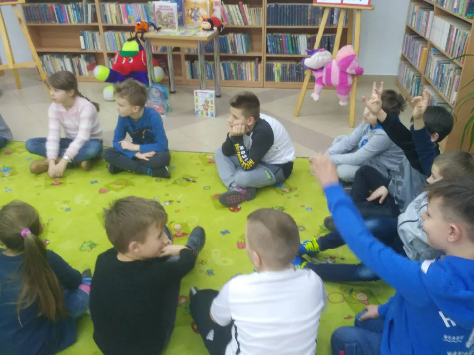 2a w bibliotece — zdjęcie 2