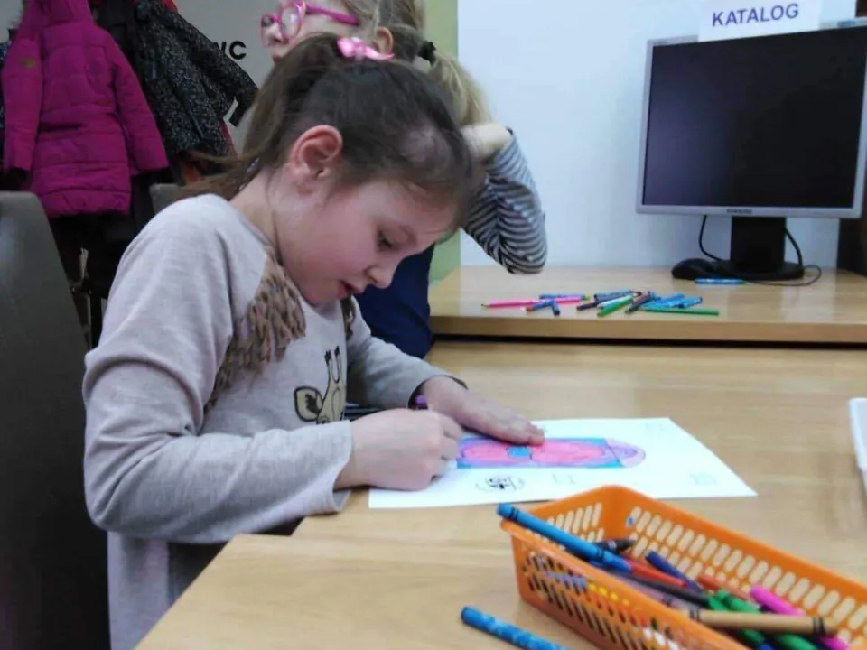 "Zabawki w literaturze" - klasa 1c w bibliotece — zdjęcie 28
