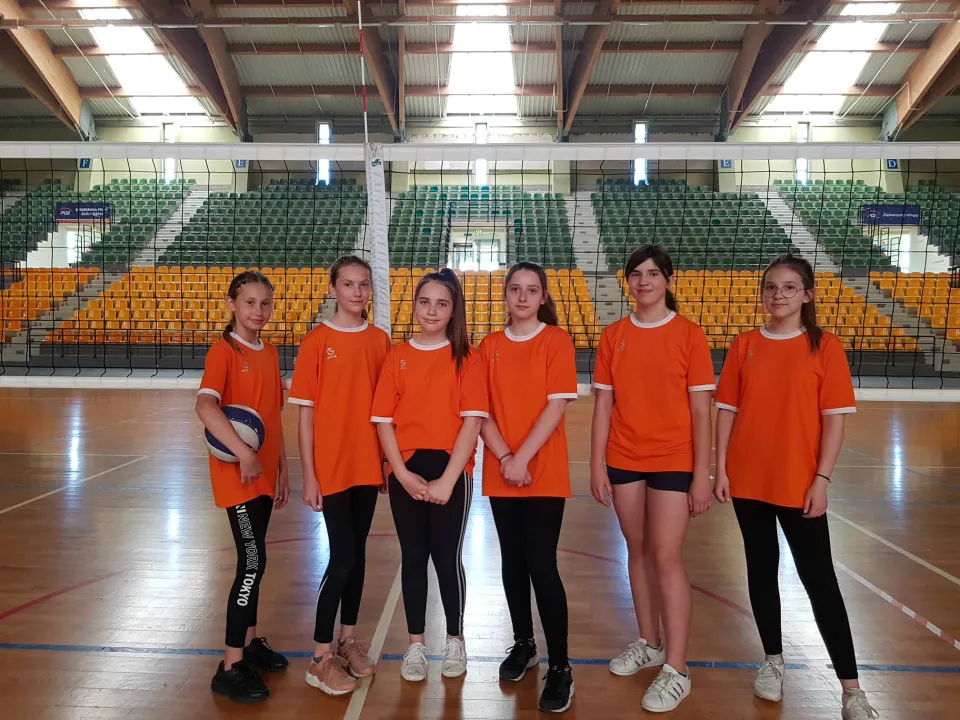 Minisiatkówka klas 6 — zdjęcie 1