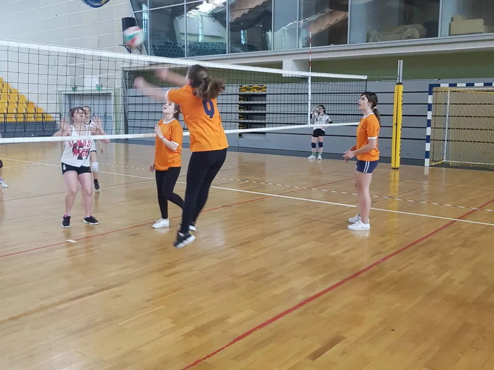 Minisiatkówka klas 6 — zdjęcie 4