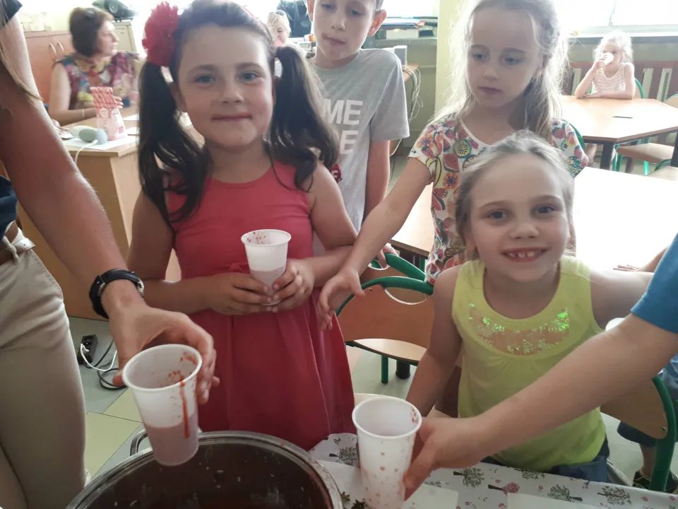 Truskawkowy dzień na świetlicy — zdjęcie 11