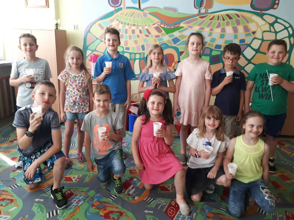 Truskawkowy dzień na świetlicy — zdjęcie 12