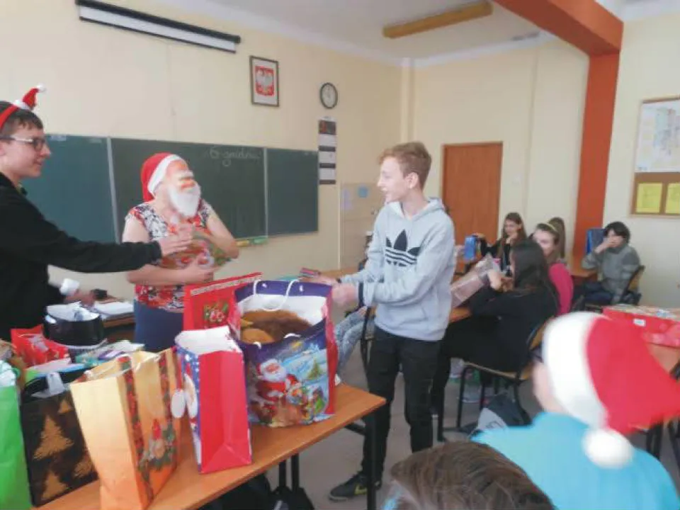 Mikołajki kl I gim — zdjęcie 2