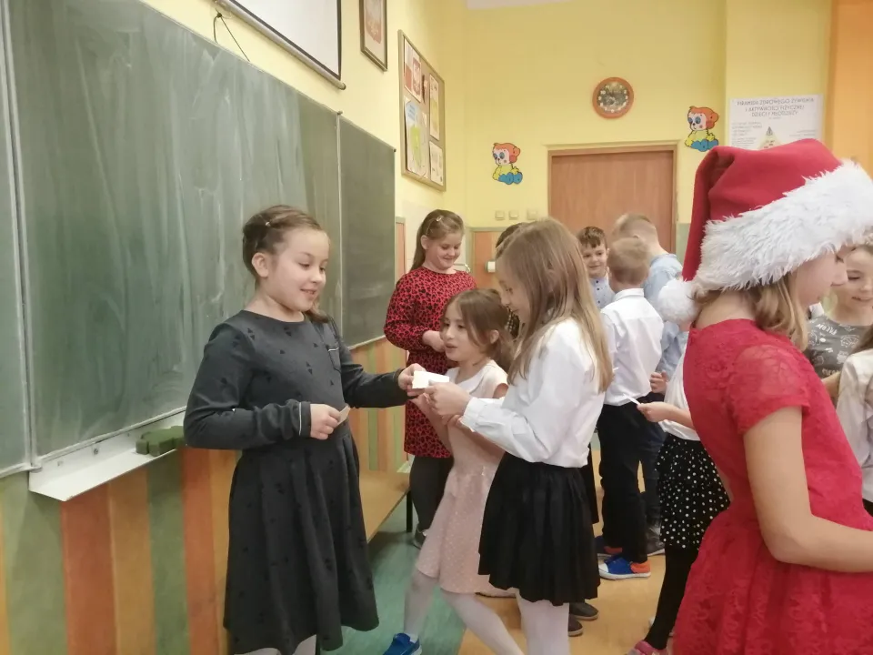 Świątecznie w IIa  — zdjęcie 4