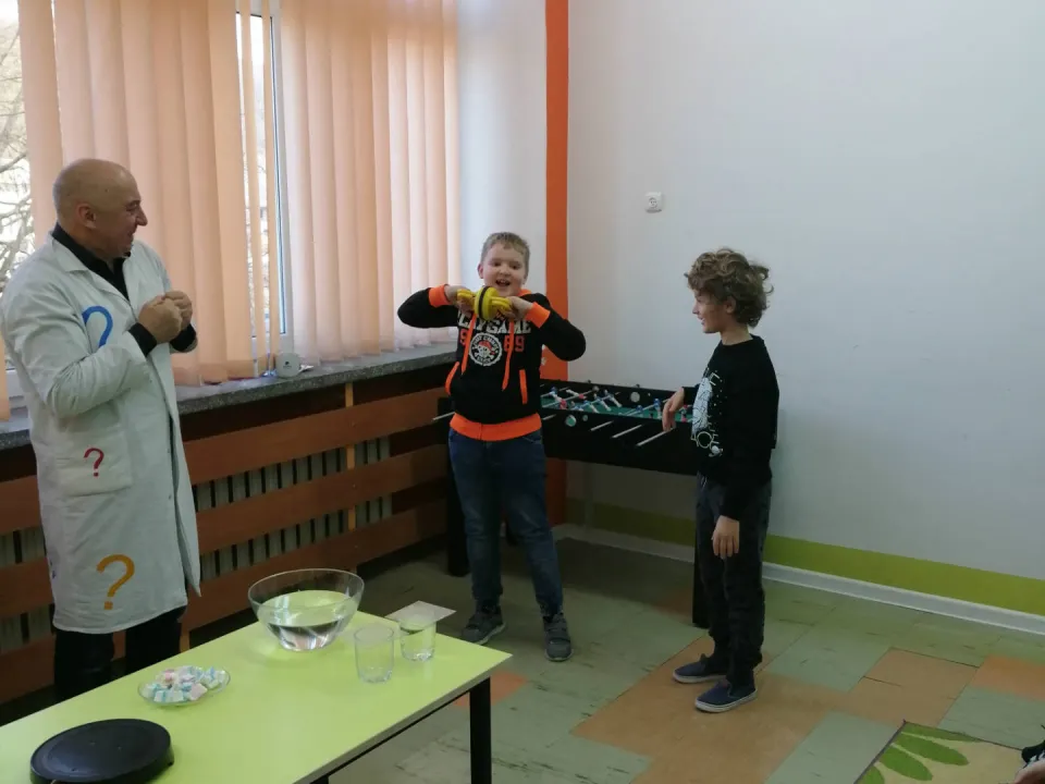 "Fizyka dla smyka" w IIa — zdjęcie 6