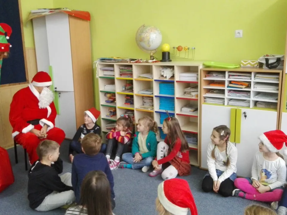 Odwiedziny Świętego Mikołaja w IId — zdjęcie 5