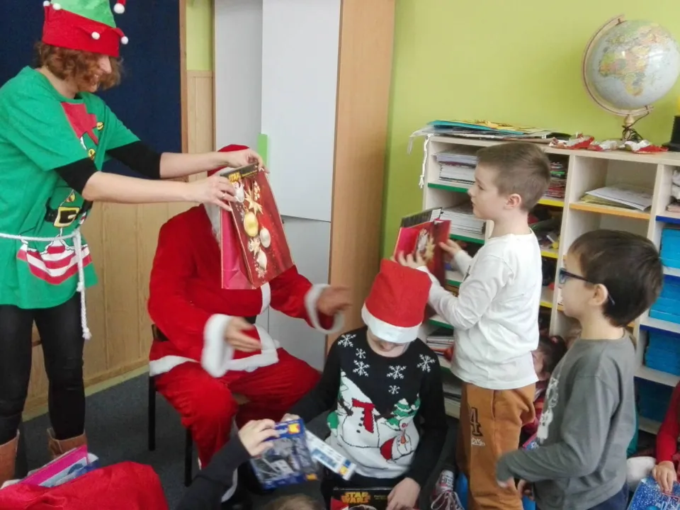 Odwiedziny Świętego Mikołaja w IId — zdjęcie 9