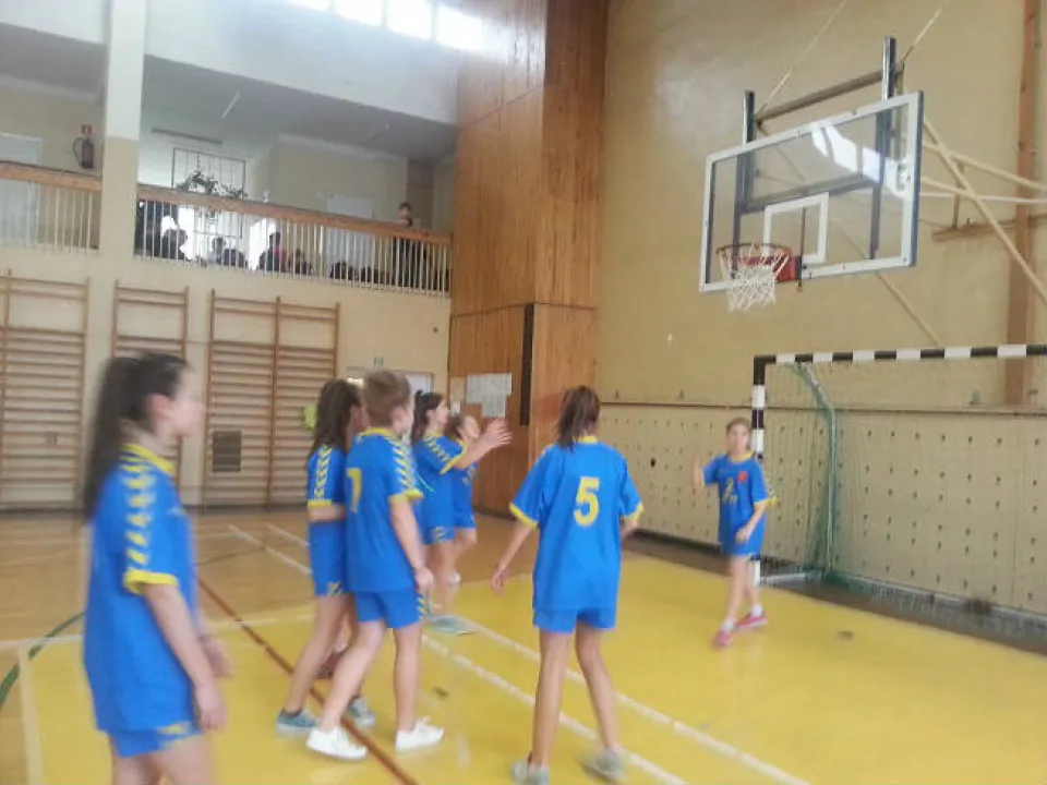 Koszykówka dziewcząt SP — zdjęcie 2