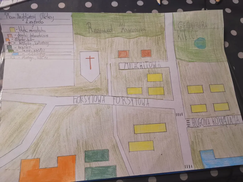 Uczniowie klasy 4a i 4b rysują plan  — zdjęcie 10