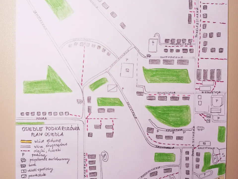Uczniowie klasy 4a i 4b rysują plan  — zdjęcie 13