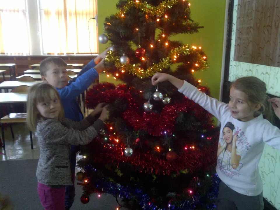 Jest choinka- to znak,że idą święta! — zdjęcie 9