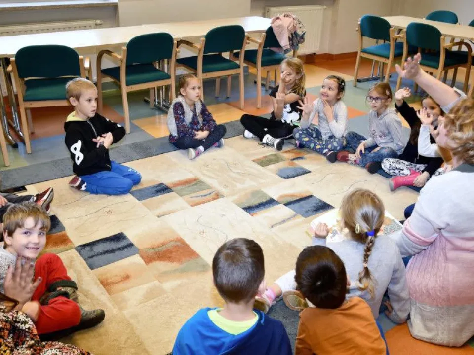 Wycieczka grupy Delfinów do Wojewódzkiej Biblioteki Publicznej — zdjęcie 17
